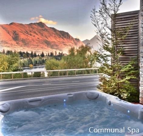 Modern Executive Living In Pounamu Appartement Queenstown Buitenkant foto