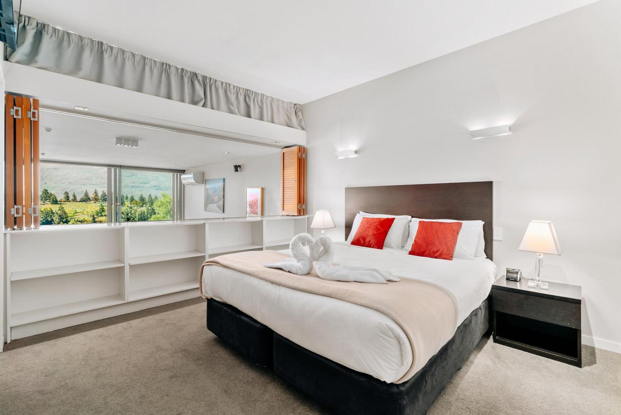 Modern Executive Living In Pounamu Appartement Queenstown Buitenkant foto