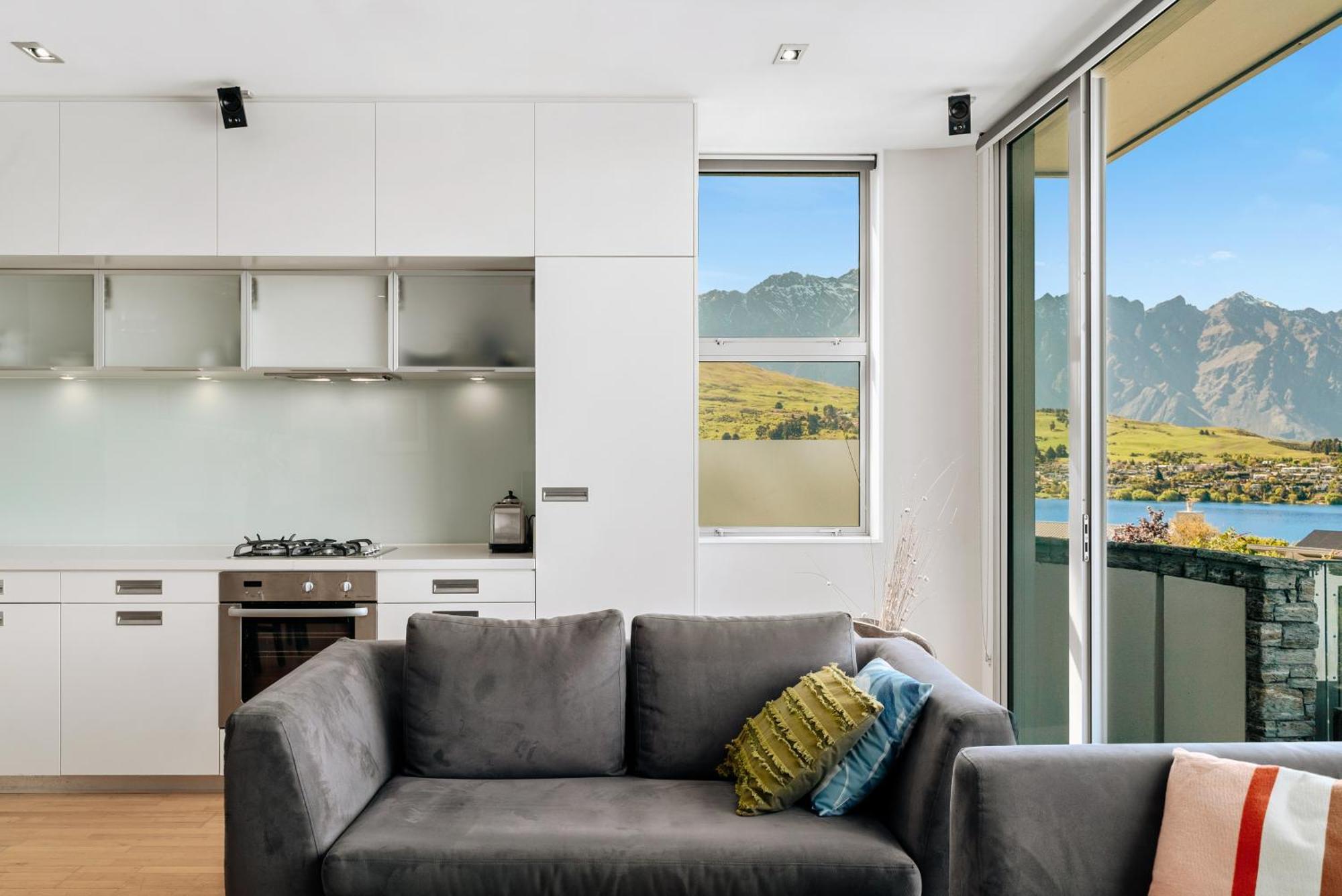 Modern Executive Living In Pounamu Appartement Queenstown Buitenkant foto