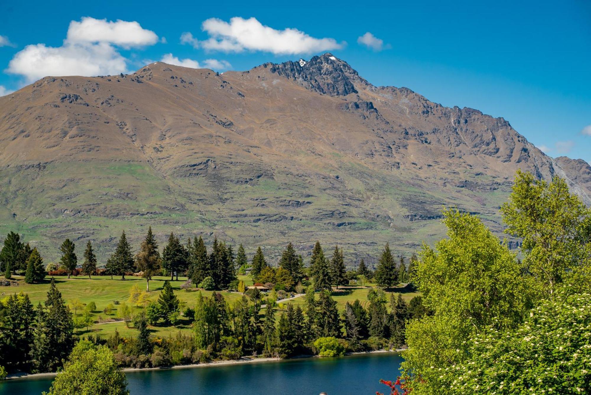 Modern Executive Living In Pounamu Appartement Queenstown Buitenkant foto